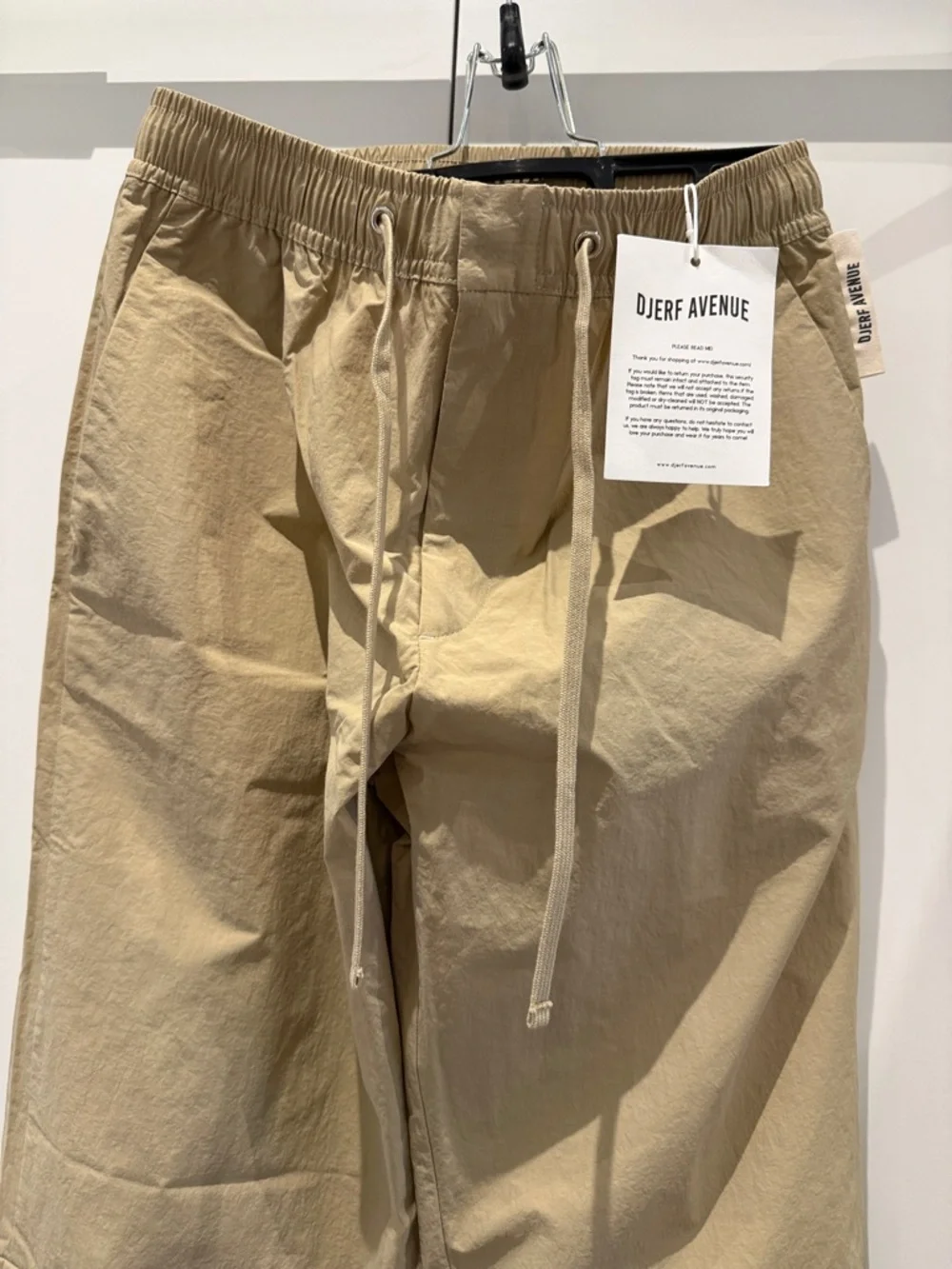 Djerf Avenue Sporty Pants Sand - Tall - Picture 8 of 9